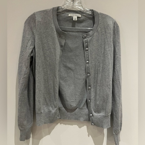 Banana Republic Silk blend Gray Button Down Cardigan. Size small Petite - Picture 2 of 9
